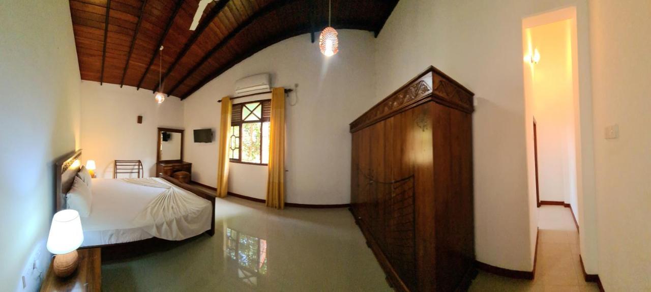 Golden Relax Villa With Pool, Restaurant & European Service Eramudugaha Exterior foto